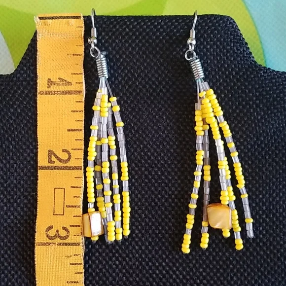 Seed Bead Yellow Matching La yered Necklace and Earring Set - Picture 5 of 6